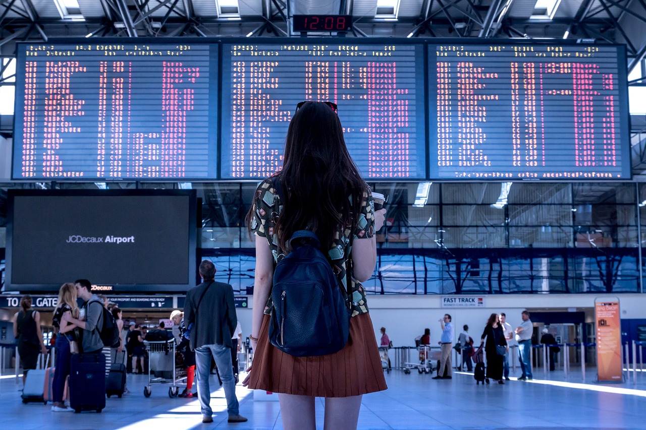 Download free HD stock image of Airport Woman Free Airport Woman photo and picture